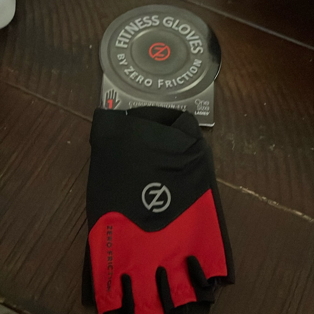 NWT Fitness Gloves - Ladies